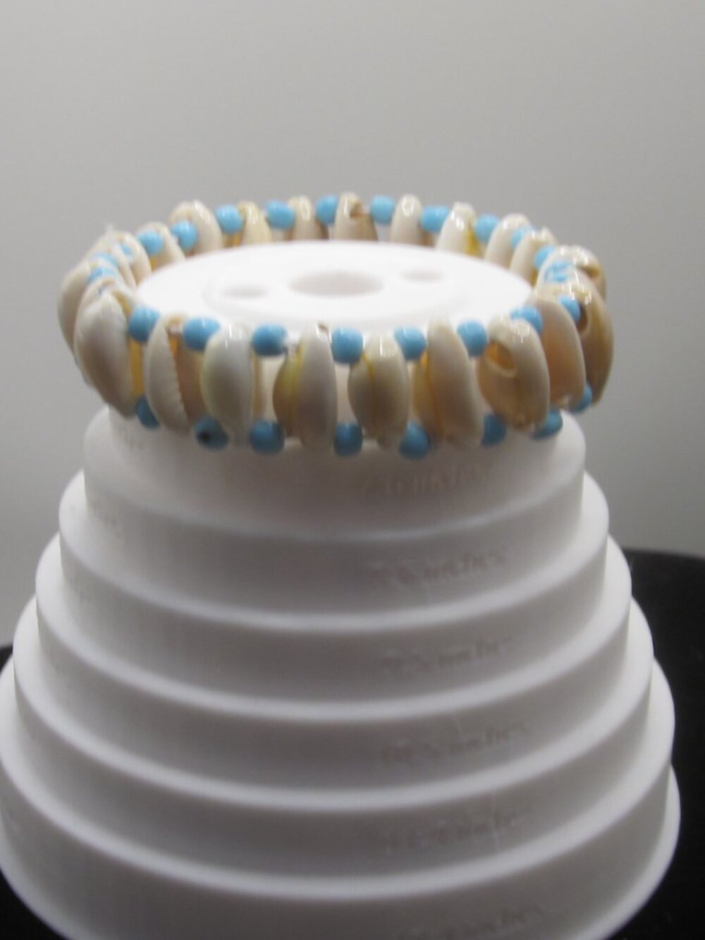 Cowrie Shell Stretch Bracelets - Picture 3 of 4